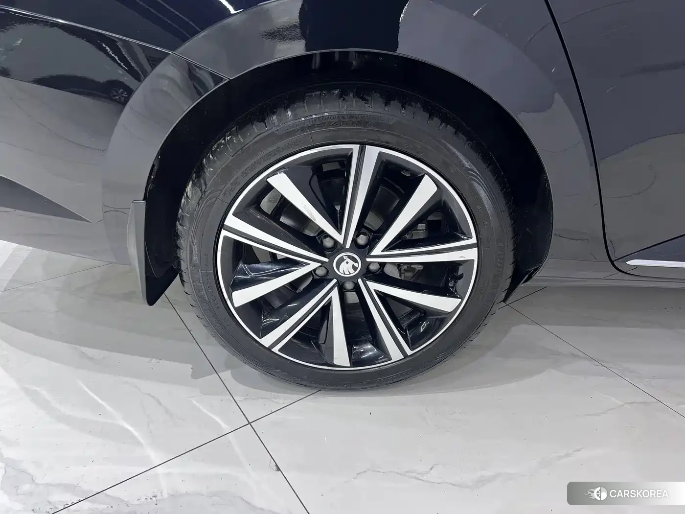 Skoda Superb id 4649290 из Китая 17