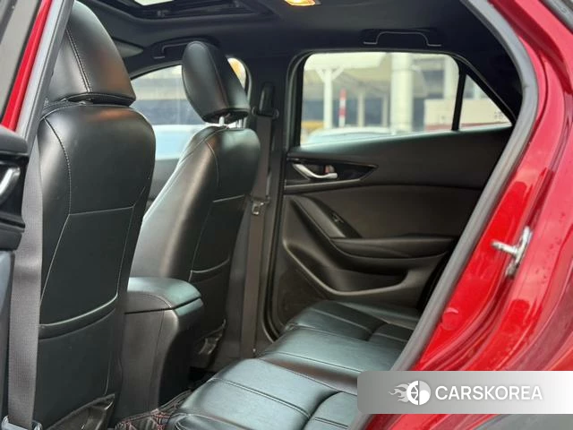 Mazda CX-4 2022 Красный из Китая, фото 5
