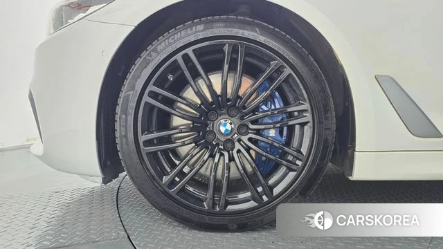 BMW 5 Series (G30) id 4895632 из Кореи 30