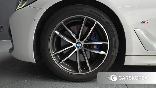 BMW 5 Series (G30) id 4783982 из Кореи 33