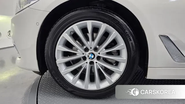 BMW 5 Series (G30) id 3698373 из Кореи 15