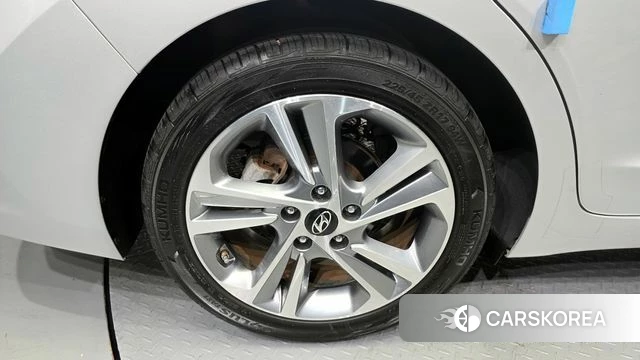 Hyundai Avante AD id 4403692 из Кореи 25