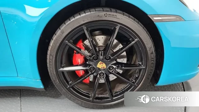 Porsche 911(992) id 3373999 из Кореи 15