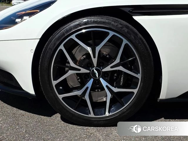 Aston Martin DB11 id 4865220 из Кореи 15