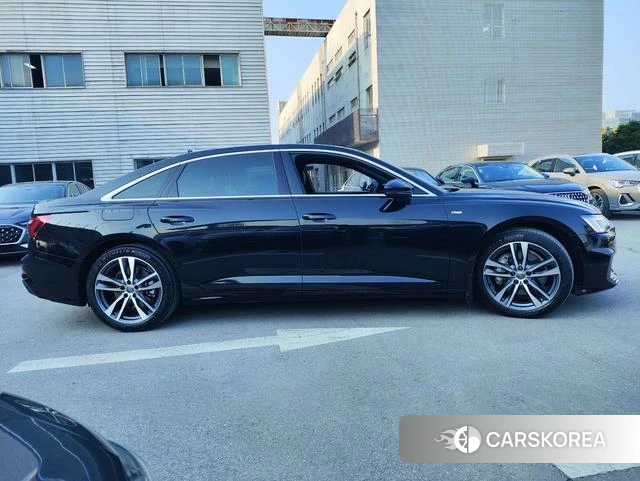 Audi A6L id 4254073 из Китая 9