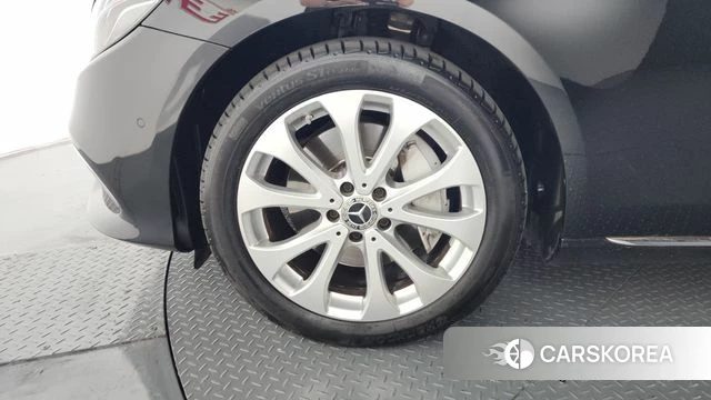 Mercedes-Benz E-Class W213 id 4476961 из Кореи 30