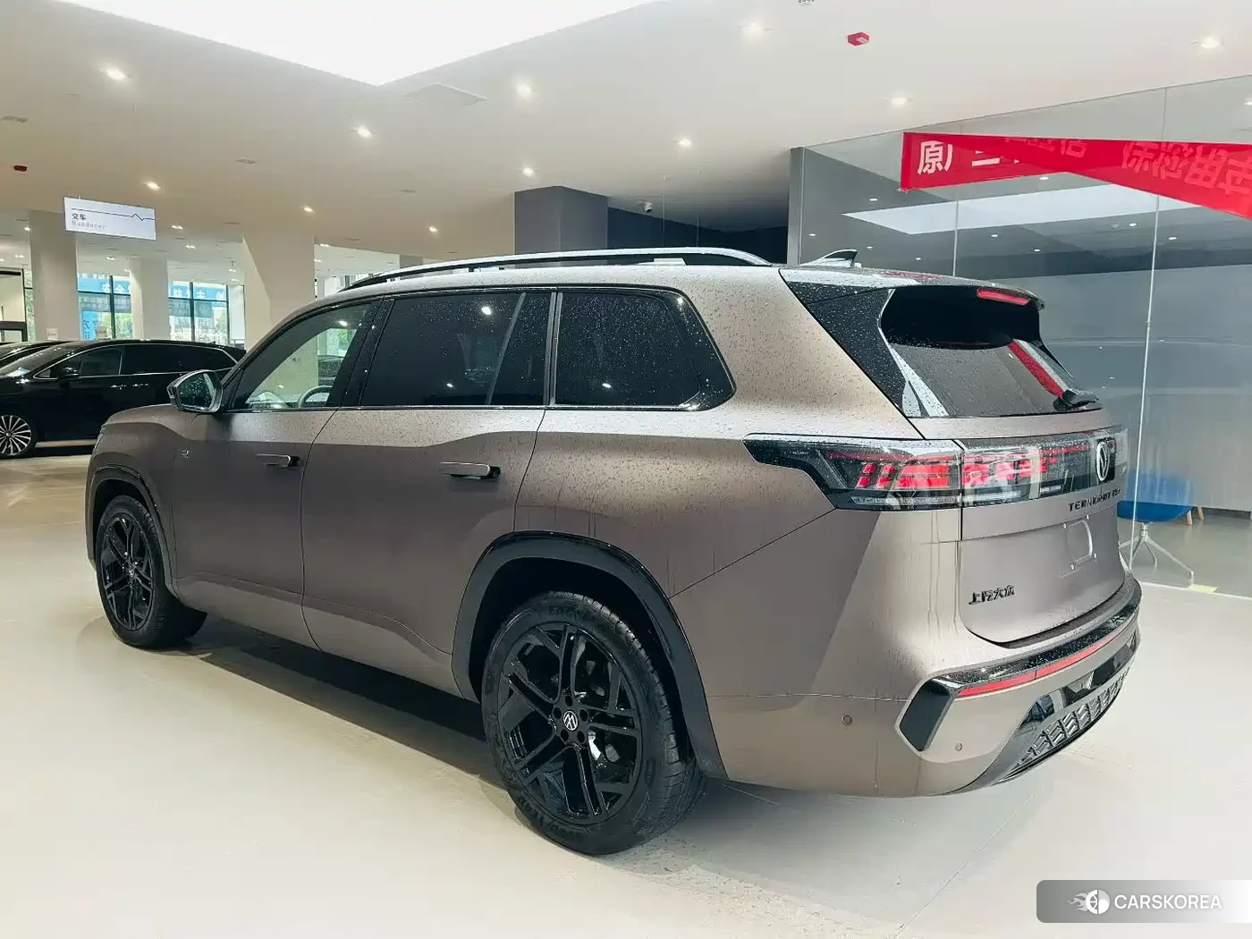 Volkswagen Teramont 2025 Champagne/brown из Китая, фото 5