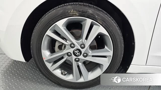 Hyundai Avante AD id 3505498 из Кореи 15