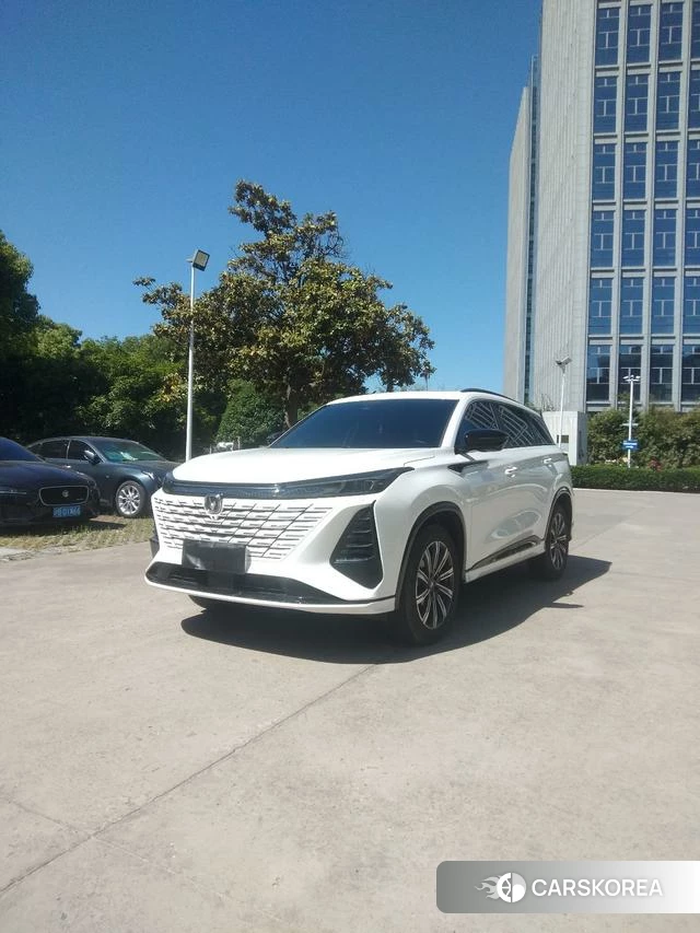 Chang'an CS75 PLUS 2025 Белый из Китая, фото 5