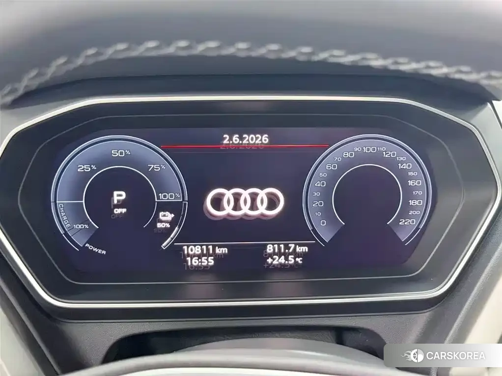 Audi Q4 2025 Silver/gray из Китая, фото 5