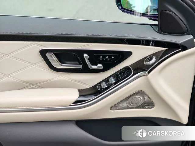 Mercedes-Benz Maybach S-class id 4210994 из Китая 25