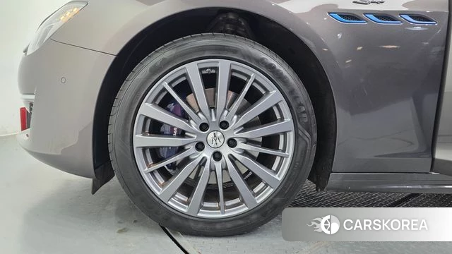 Maserati Ghibli id 4267639 из Кореи 15