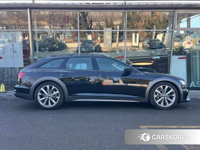 Audi A6 (import) 2024 Черный из Китая, фото 5