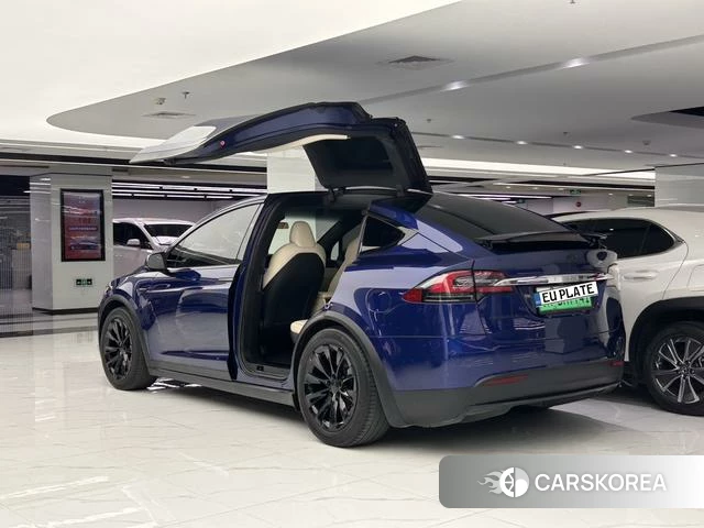 Tesla Model X id 4221732 из Китая 23