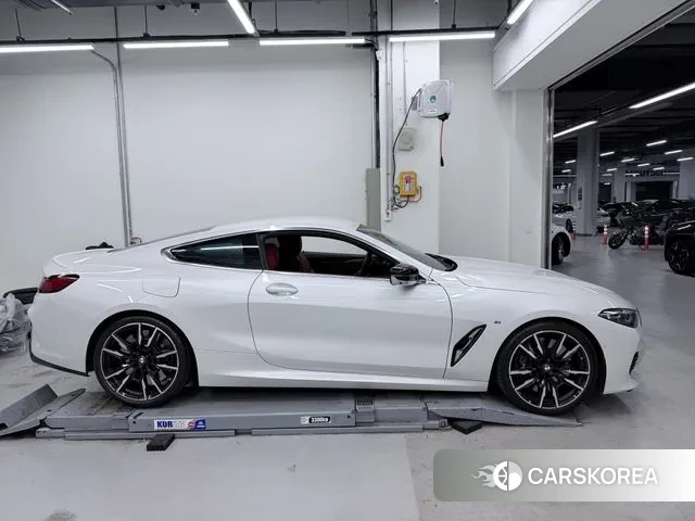 BMW 8 Series (G15) 2023 Белый из Кореи, фото 6