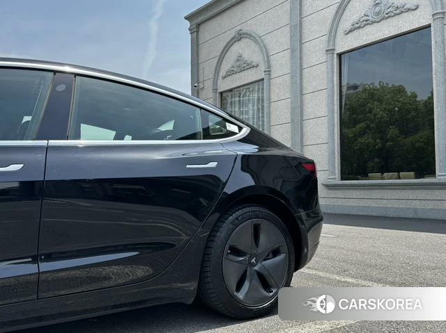 Tesla Model 3 id 4238516 из Китая 12