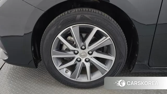 Lexus New ES300h id 3368922 из Кореи 15