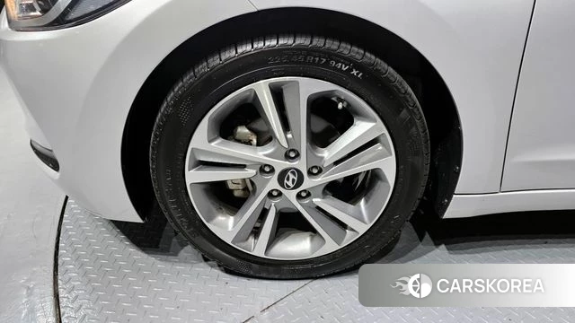 Hyundai Avante AD id 4417425 из Кореи 25