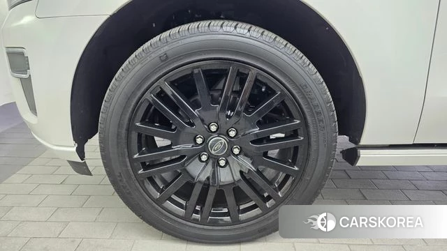 Ford Expeditation id 4456617 из Кореи 24