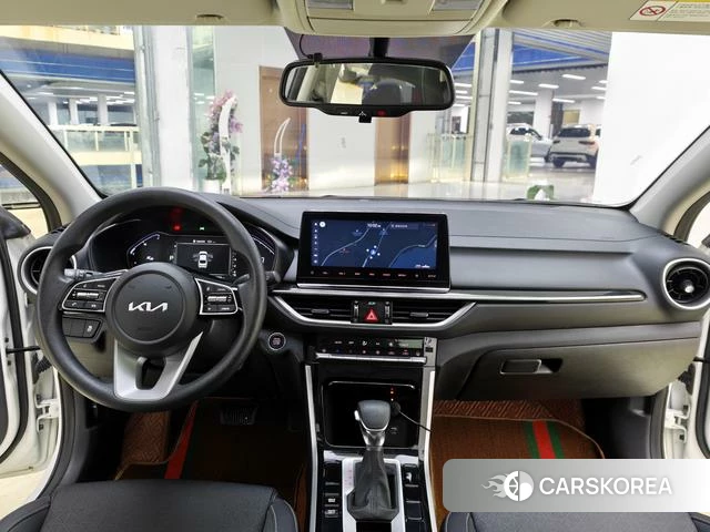Kia K3 2023 Белый из Китая, фото 5