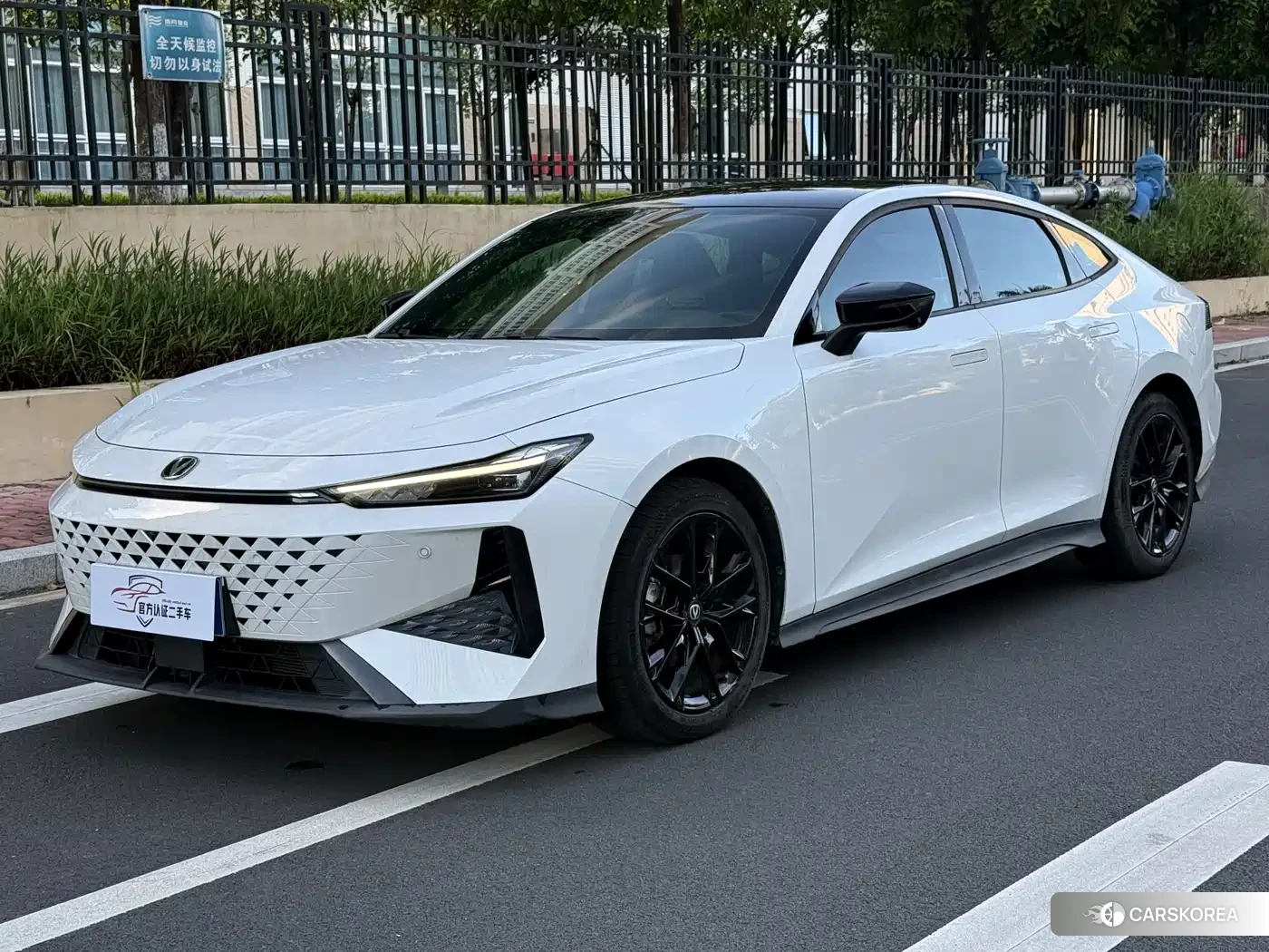 Chang'an Changan UNI-V id 4576460 из Китая 10