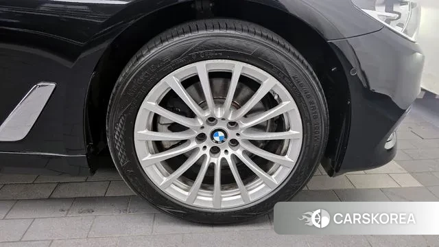 BMW 5 Series (G30) id 2990747 из Кореи 15