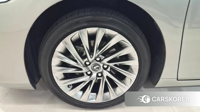 Lexus ES300h 7th generation id 4481056 из Кореи 13
