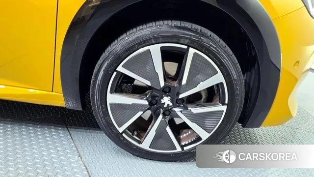 Peugeot e-208 second Generation id 3075647 из Кореи 15