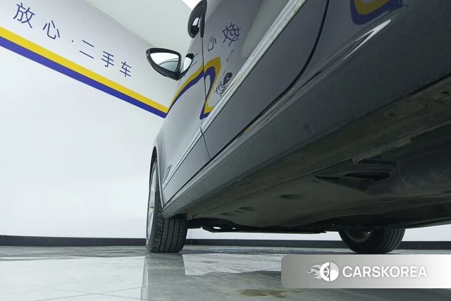 Volkswagen Passat id 4213576 из Китая 12