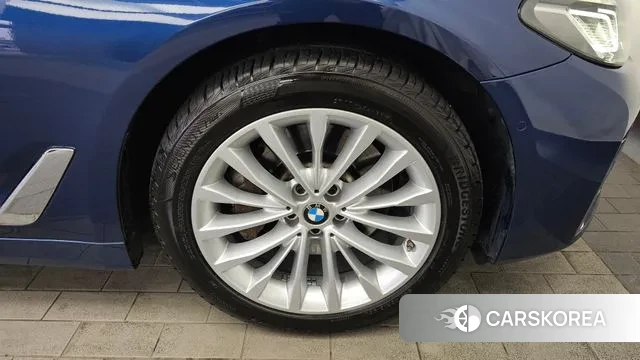 BMW 5 Series (G30) id 3660765 из Кореи 15