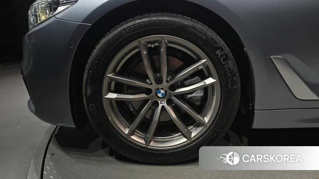 BMW 5 Series (G30) id 4776468 из Кореи 29