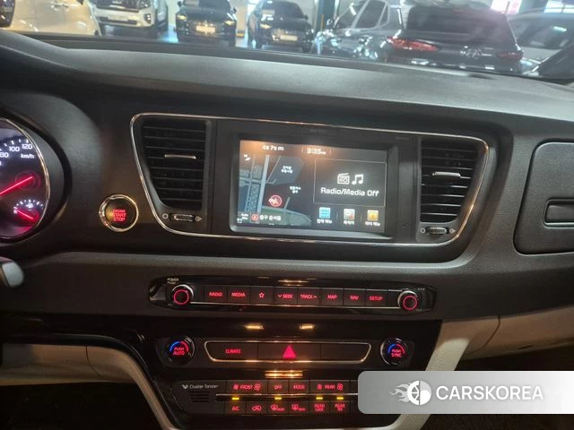 Kia All New Carnival id 3912086 из Кореи 15