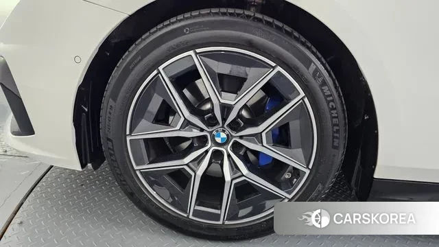 BMW 5 Series (G60) id 3580864 из Кореи 15