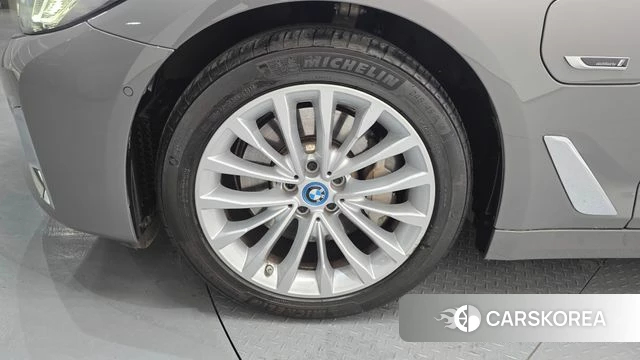 BMW 5 Series (G30) id 4293171 из Кореи 33
