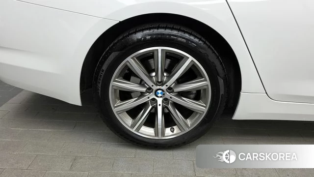 BMW 5 Series (G30) id 3899672 из Кореи 15