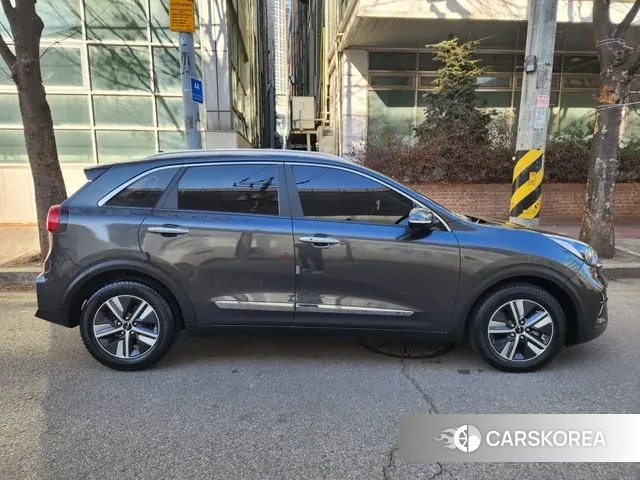 Kia The New Niro id 3551368 из Кореи 15