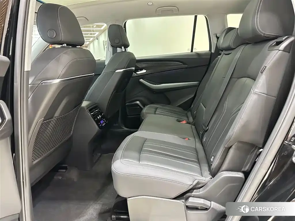 Audi Q6 id 4545636 из Китая 10