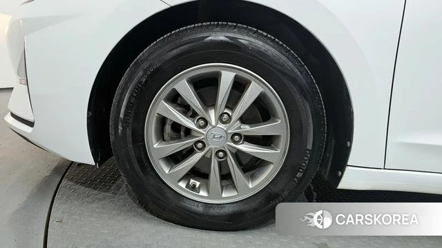 Hyundai The New Avante AD id 3942624 из Кореи 15