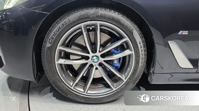 BMW 5 Series (G30) id 3389185 из Кореи 15