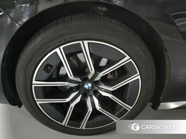 BMW 7 Series (G70) id 4847288 из Кореи 15