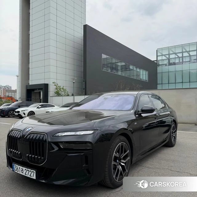 BMW 7 Series (G70) 2025 Черный из Кореи, фото 5