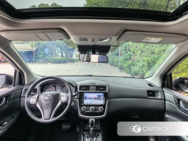 Nissan TIIDA 2023 Белый из Китая, фото 6