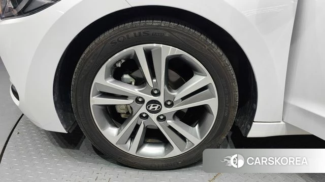 Hyundai Avante AD id 3829276 из Кореи 15