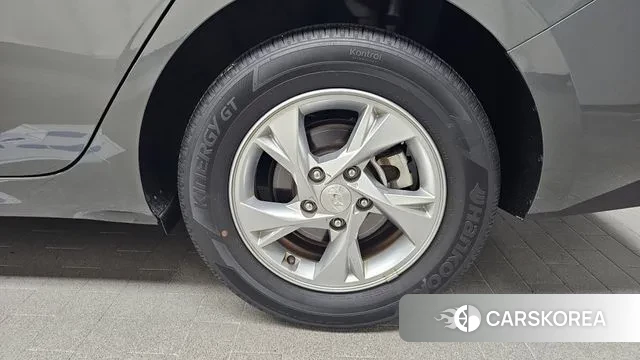 Hyundai Avante (CN7) id 3317607 из Кореи 15