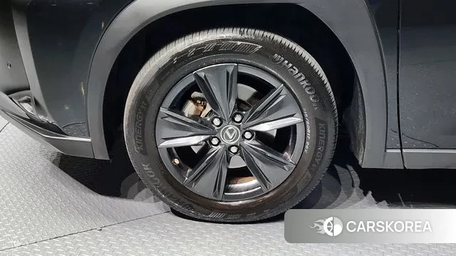 Lexus UX250h id 3428050 из Кореи 15