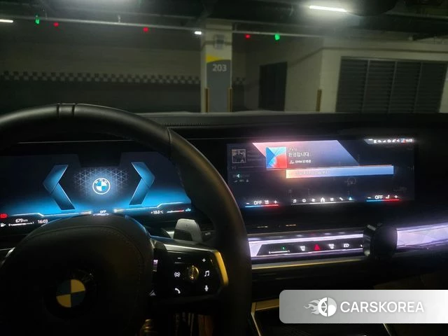 BMW 7 Series (G70) 2025 Белый из Кореи, фото 5