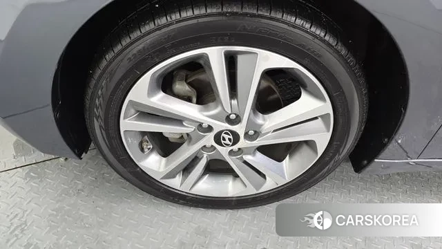 Hyundai Avante AD id 3418241 из Кореи 15