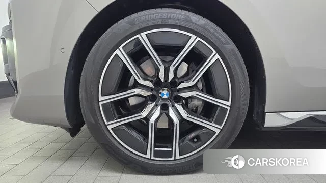 BMW 7 Series (G70) id 3457081 из Кореи 15