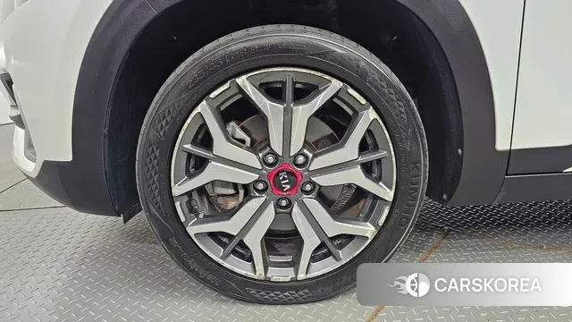 Kia Seltos id 3220136 из Кореи 15