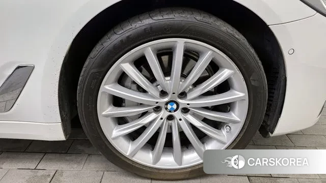 BMW 5 Series (G30) id 3751652 из Кореи 15